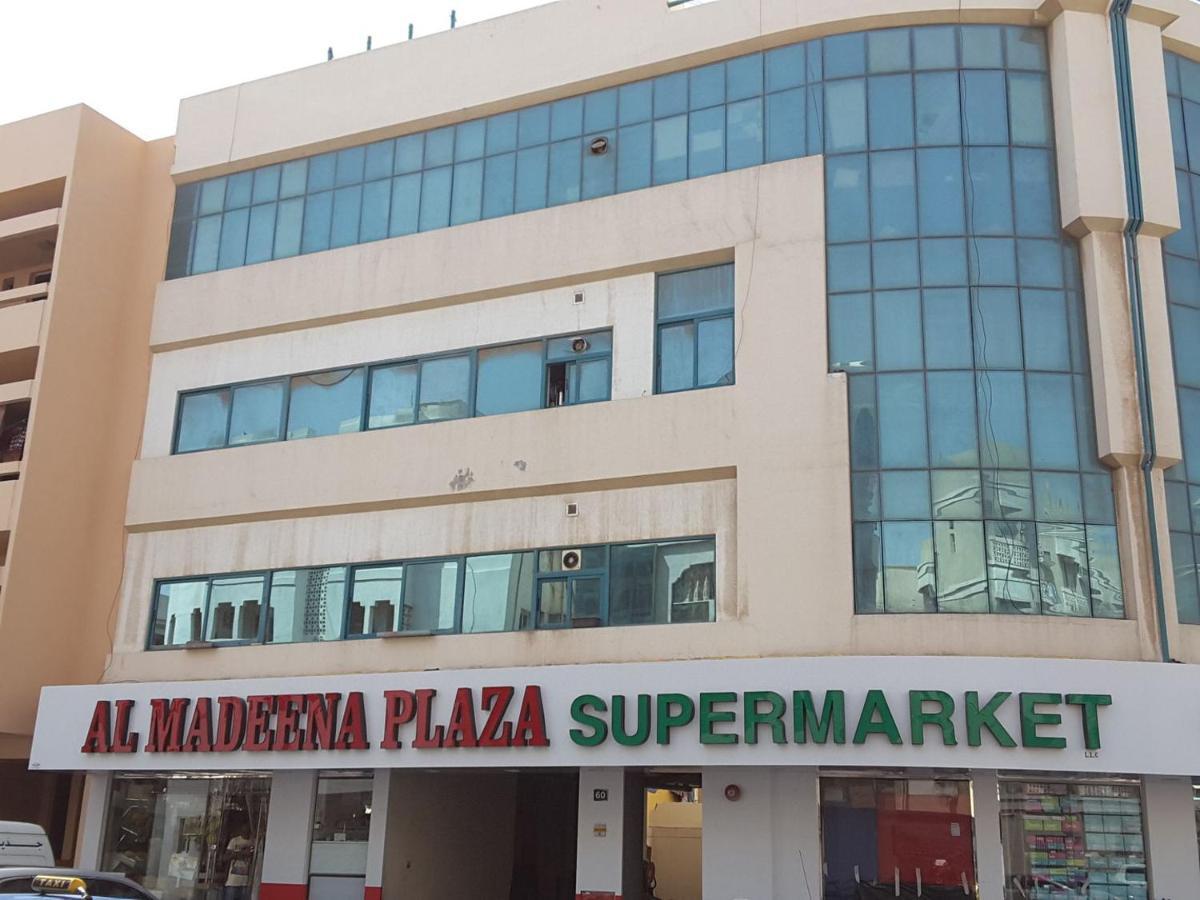 Brand New Boys Hostel 5 Min Walk From Burjuman Metro Station Exit-4 With All Brand New Furnishings & Free Facilities Dubái Exterior foto