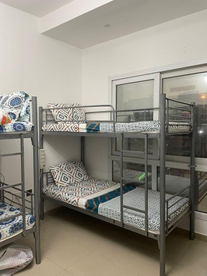Brand New Boys Hostel 5 Min Walk From Burjuman Metro Station Exit-4 With All Brand New Furnishings & Free Facilities Dubái Exterior foto